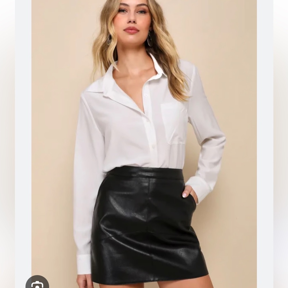 New Lulus black faux leather mini skirt large